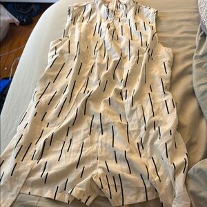 Sleeveless White and Black Patterned Blouse